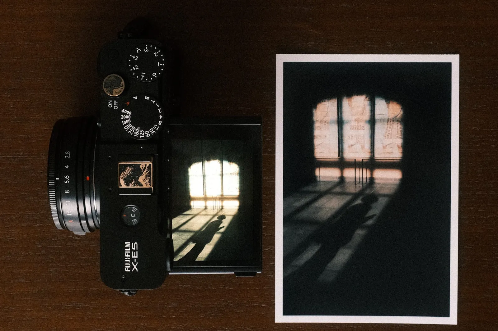 Fujifilm X-E5 and a photo from Le Louvre printed on the Canon Selphy CP1500.