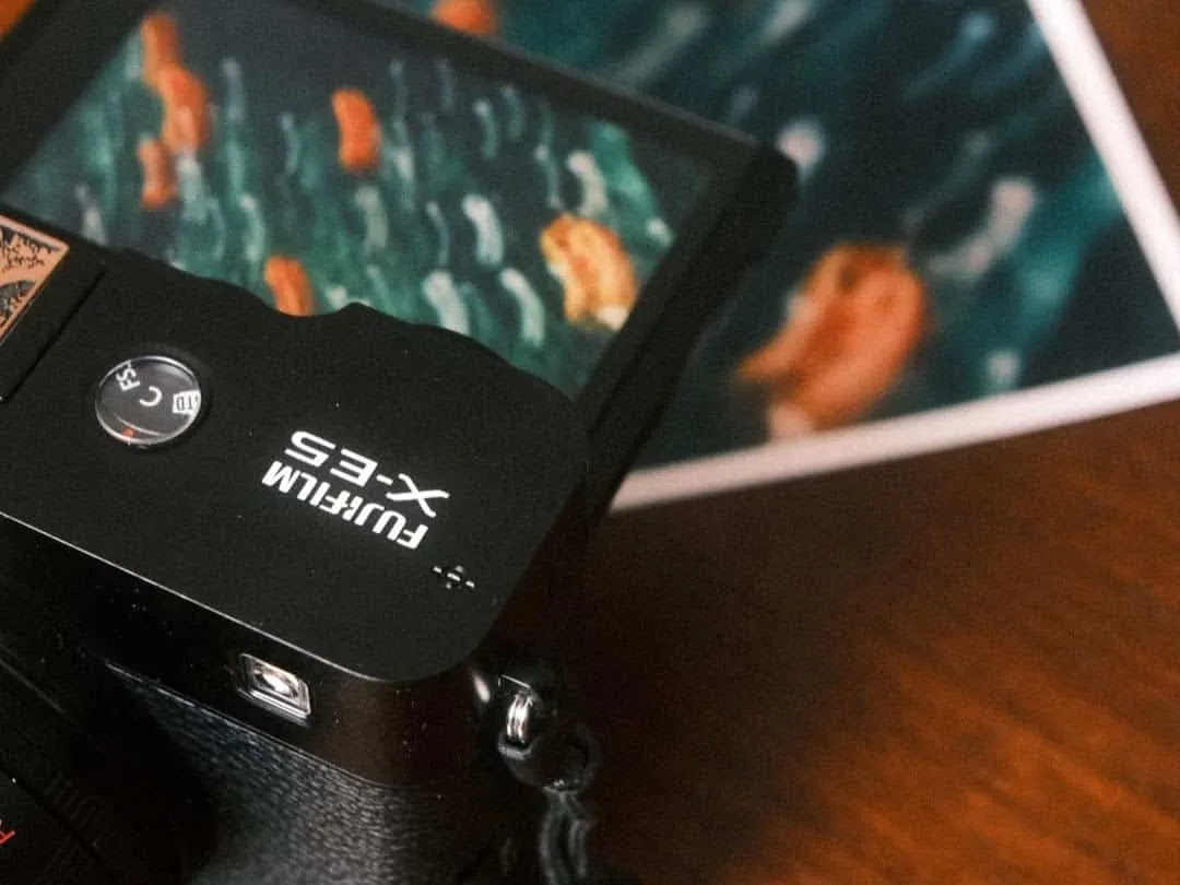 Fujifilm X-E5 and a photo printed on the Canon Selphy CP1500.